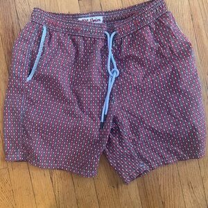 Men’s swuit suit medium. Red pattern